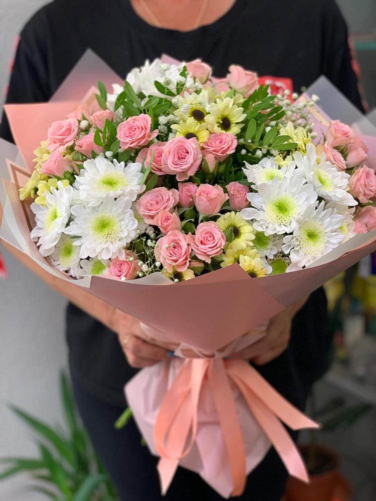 Букет цветов из: Розы и Хризантемы в Ленинск-Кузнецком