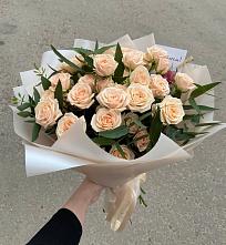 Букет Кремовые розы Латте в Ленинск-Кузнецком