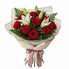 Букет цветов из:  Лилии и Розы в Ленинск-Кузнецком