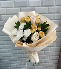 Букет цветов из:  Розы и Хризантемы в Ленинск-Кузнецком