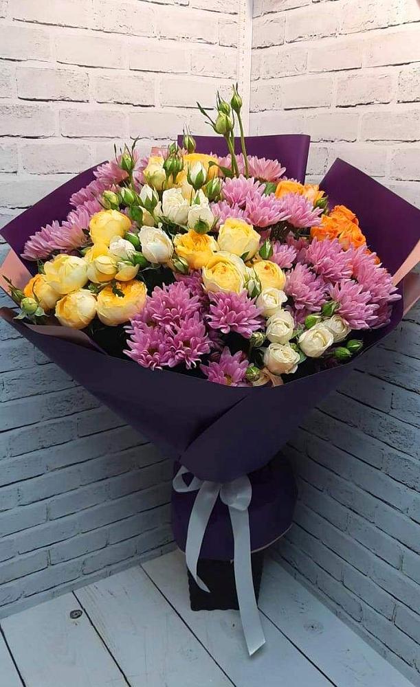Букет цветов из: Хризантемы и Розы в Ленинск-Кузнецком