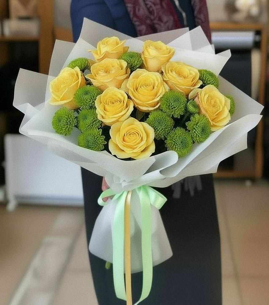 Букет цветов из: Хризантемы и Розы в Ленинск-Кузнецком