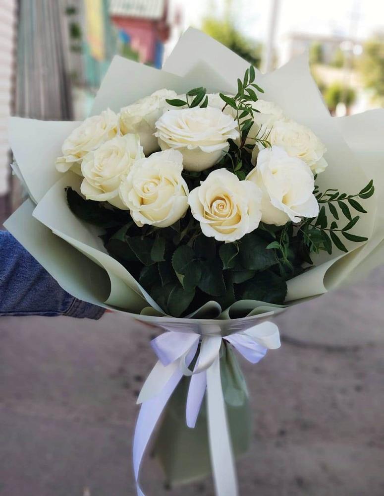 Букет Белые розы Проуд в Ленинск-Кузнецком