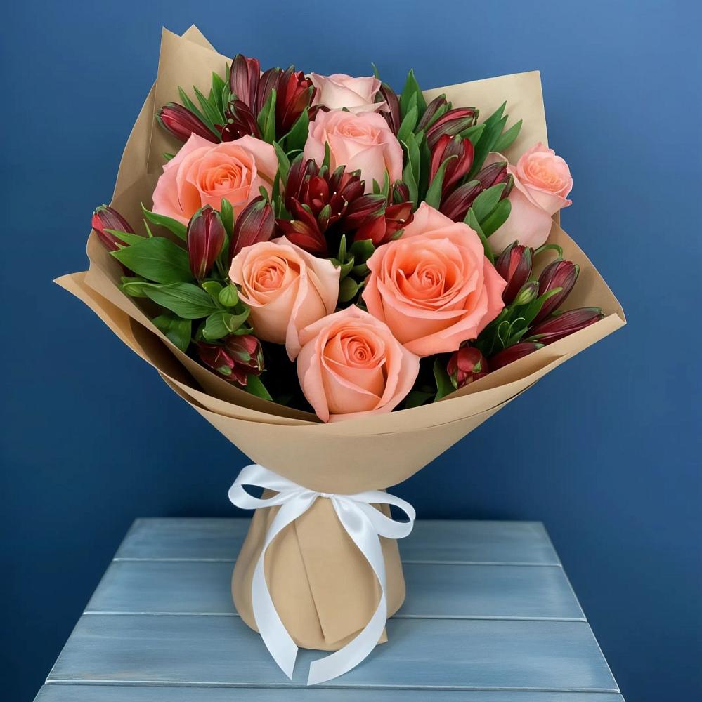 Букет цветов из: Розы и Альстромерии в Ленинск-Кузнецком