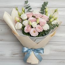 Букет цветов из:  Лизиантусы в Ленинск-Кузнецком
