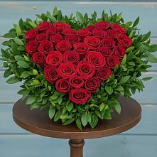 Цветочная композиция из Розы в виде сердца в Ленинск-Кузнецком