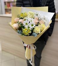 Букет цветов из:  Альстромерии, Розы и Хризантемы в Ленинск-Кузнецком