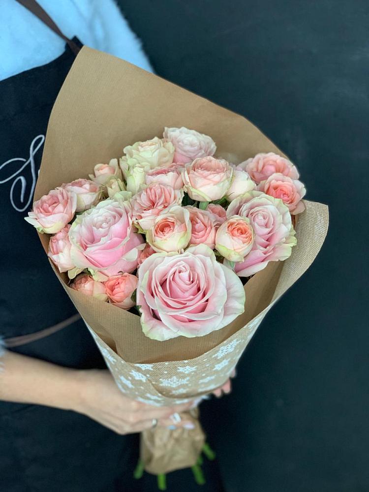 Букет цветов из: Хризантемы и Розы в Ленинск-Кузнецком