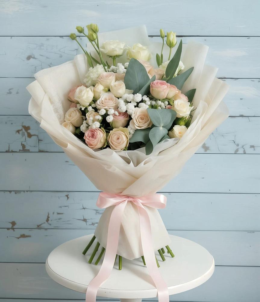 Букет цветов из: Розы и Лизиантусы в Ленинск-Кузнецком