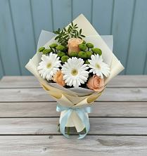 Букет цветов из:  Герберы, Розы и Хризантемы в Ленинск-Кузнецком