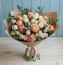 Букет цветов из:  Альстромерии и Розы в Ленинск-Кузнецком