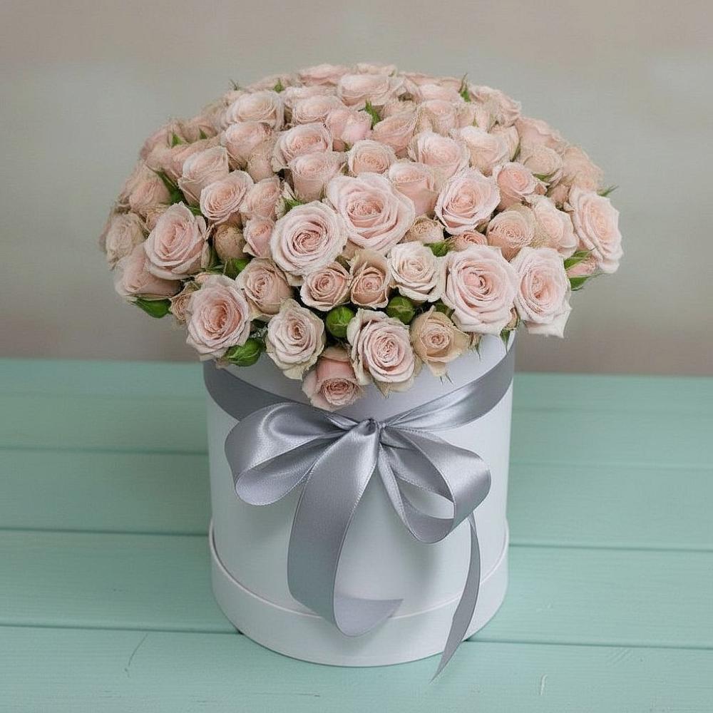 Цветочная композиция из Розы в шляпной коробке в Ленинск-Кузнецком